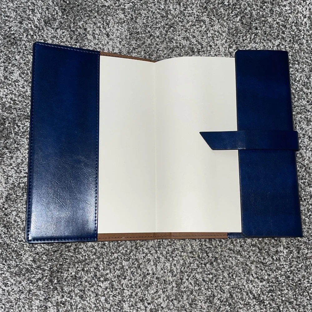 NWOT. Deloitte Leather Day Planner. Open style.